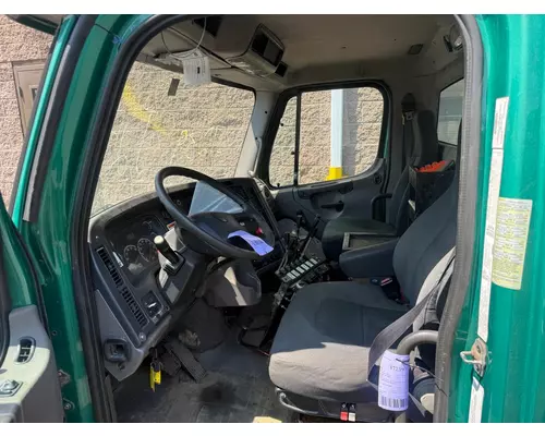 FREIGHTLINER M2 Cab