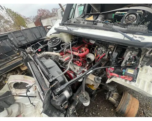 FREIGHTLINER M2 Complete Vehicle