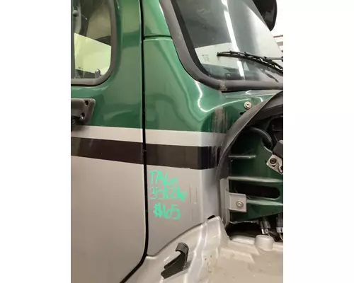 FREIGHTLINER M2 Cowl