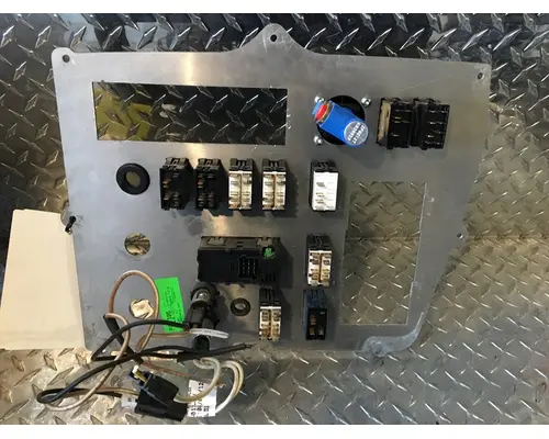 FREIGHTLINER M2 Dash  Console Switch