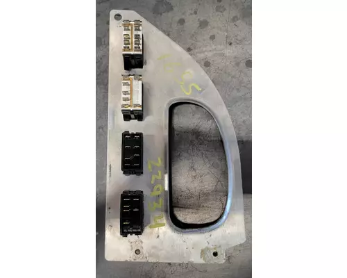FREIGHTLINER M2 Dash Panel