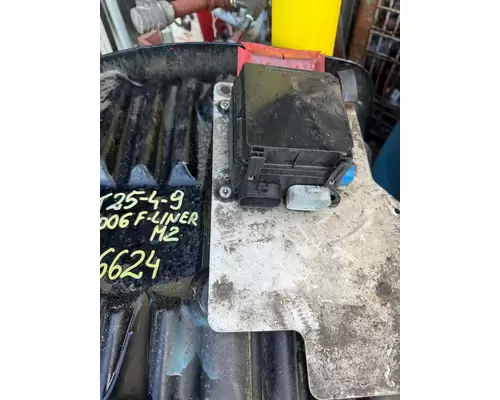 FREIGHTLINER M2 Fender Extension