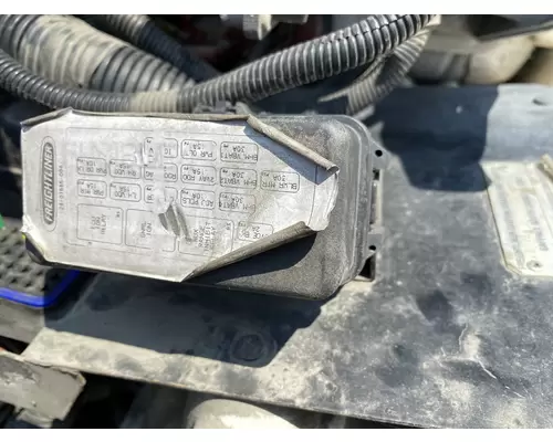 FREIGHTLINER M2 Fuse Box