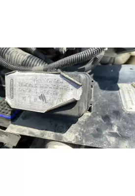 FREIGHTLINER M2 Fuse Box