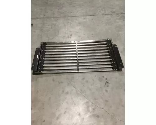 FREIGHTLINER M2 Grille