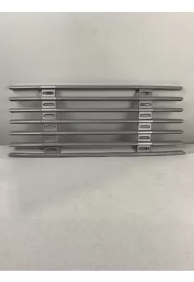 FREIGHTLINER M2 Grille