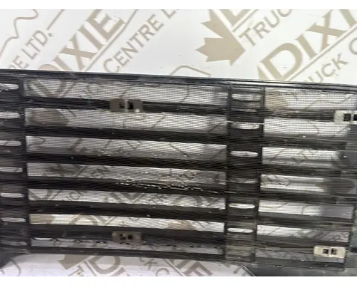 FREIGHTLINER M2 Grille