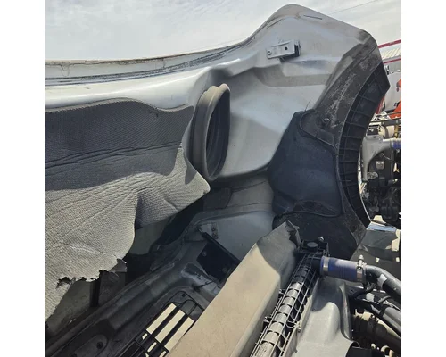 FREIGHTLINER M2 Hood