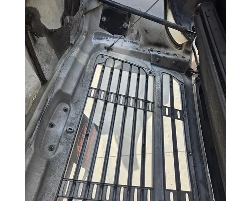FREIGHTLINER M2 Hood