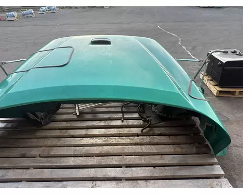 FREIGHTLINER M2 Hood