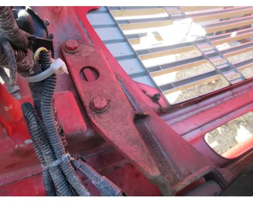 FREIGHTLINER M2 Hood