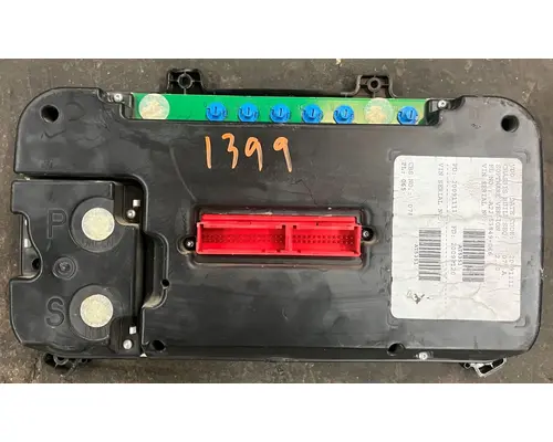 FREIGHTLINER M2 Instrument Cluster