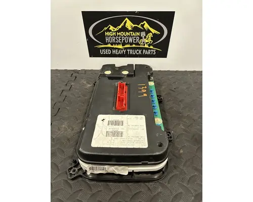 FREIGHTLINER M2 Instrument Cluster
