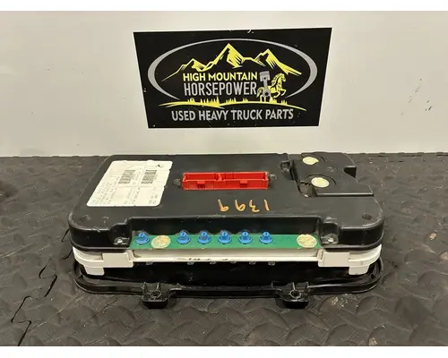 FREIGHTLINER M2 Instrument Cluster