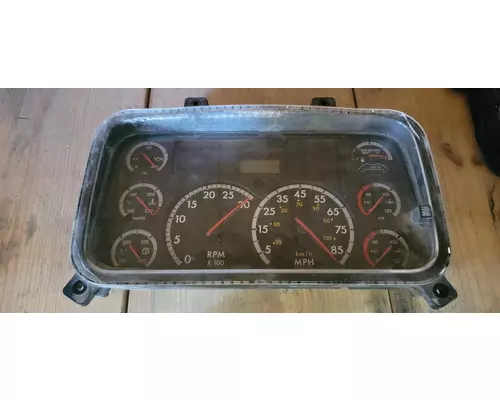 FREIGHTLINER M2 Instrument Cluster