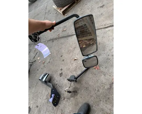 FREIGHTLINER M2 Mirror (Side View)