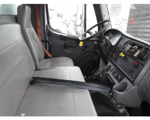 FREIGHTLINER M2 Seat, Front