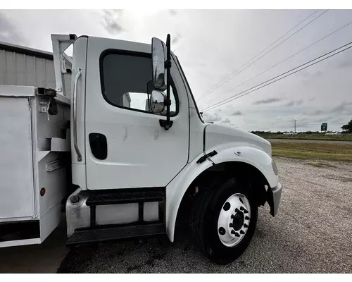 FREIGHTLINER M2 Vehicle For Sale