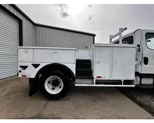 FREIGHTLINER M2 Vehicle For Sale