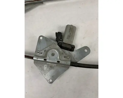 FREIGHTLINER M2 WINDOW REGULATOR