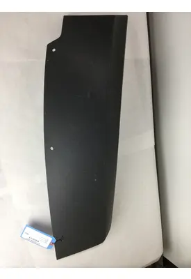 FREIGHTLINER MISC FENDER EXTENSION