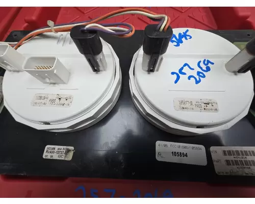 FREIGHTLINER MT-45 Instrument Cluster