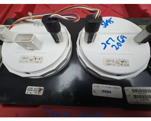 FREIGHTLINER MT-45 Instrument Cluster