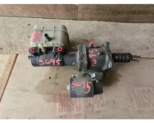 FREIGHTLINER MT-45 Power Brake Booster