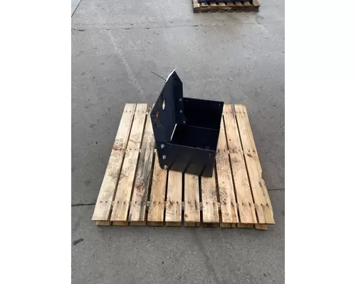 FREIGHTLINER MT 55 Battery Box