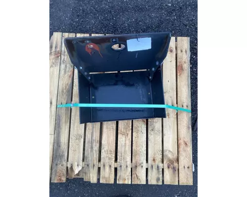 FREIGHTLINER MT 55 Battery Box