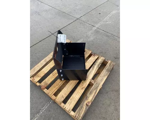 FREIGHTLINER MT 55 Battery Box