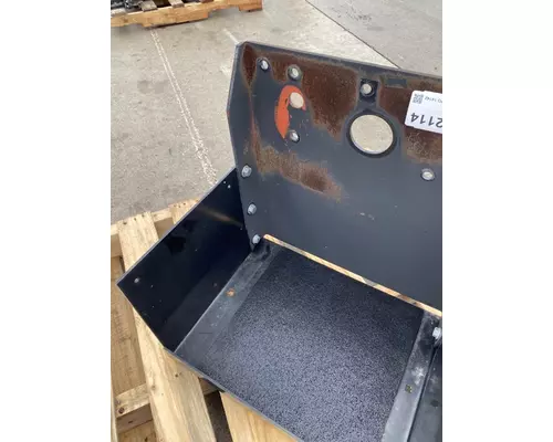 FREIGHTLINER MT 55 Battery Box