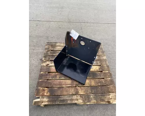 FREIGHTLINER MT 55 Battery Box