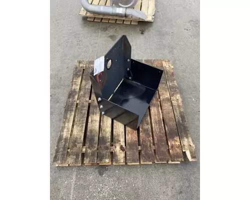 FREIGHTLINER MT 55 Battery Box