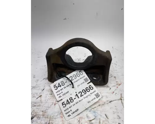 FREIGHTLINER MT 55 Engine Mount