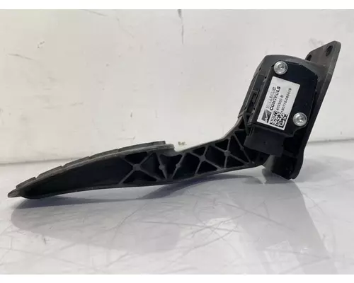 FREIGHTLINER MT 55 Throttle Pedal