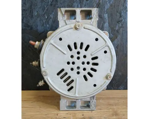 FREIGHTLINER MT45 Chassis Alternator