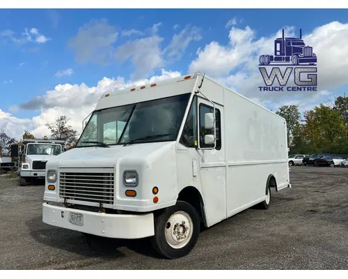 FREIGHTLINER MT45 Chassis Complete Vehicle