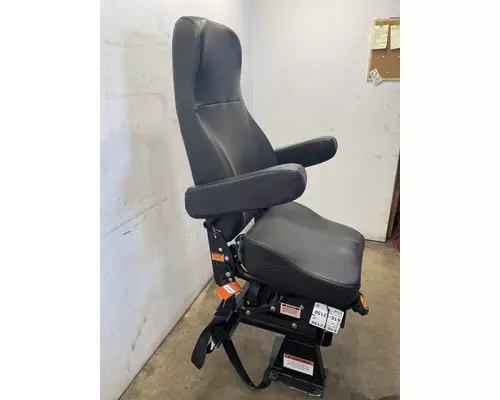 FREIGHTLINER MT45 Seat, Front