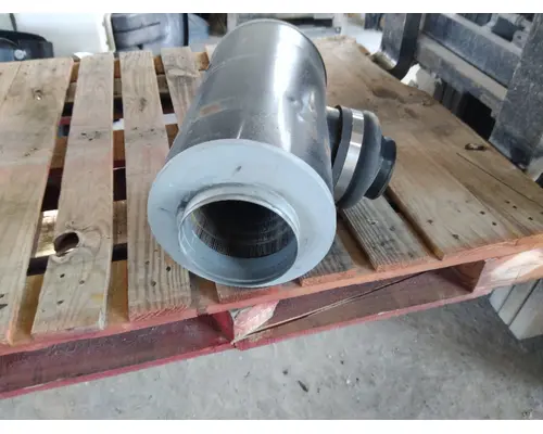 FREIGHTLINER MT55 AIR CLEANER