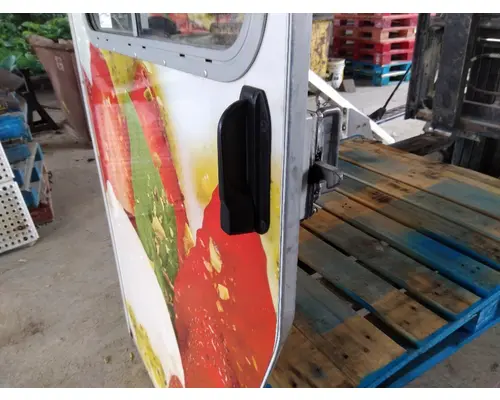 FREIGHTLINER MT55 DOOR ASSEMBLY, FRONT