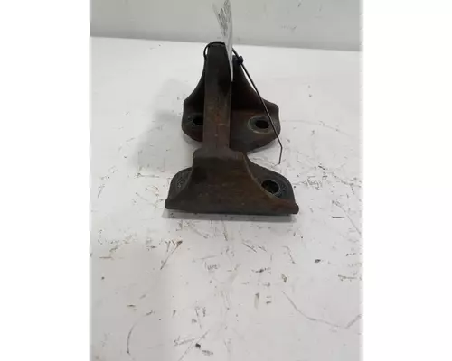 FREIGHTLINER MT55 Engine Mounts