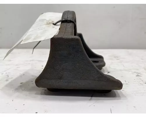 FREIGHTLINER MT55 Engine Mounts
