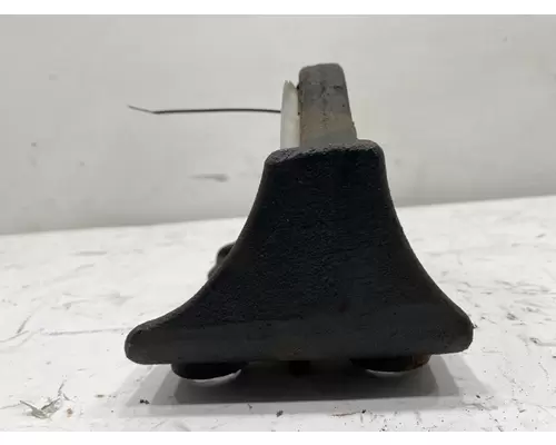FREIGHTLINER MT55 Engine Mounts