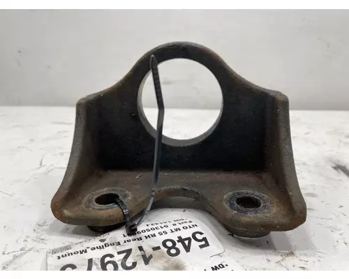 FREIGHTLINER MT55 Engine Mounts