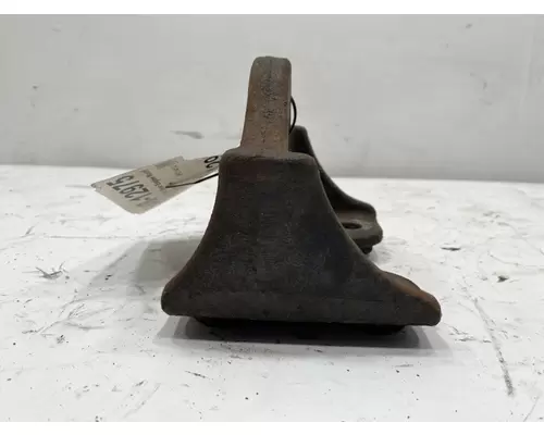 FREIGHTLINER MT55 Engine Mounts
