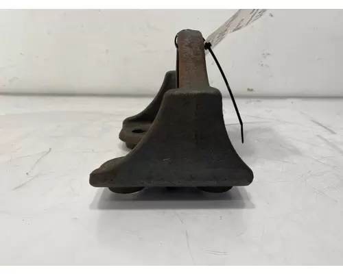 FREIGHTLINER MT55 Engine Mounts
