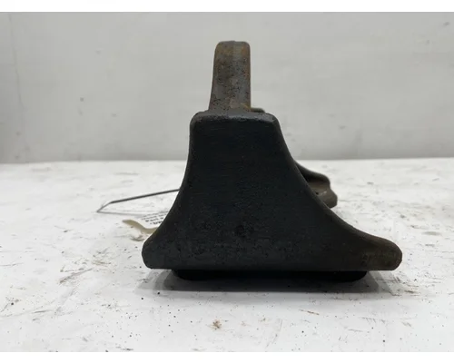 FREIGHTLINER MT55 Engine Mounts