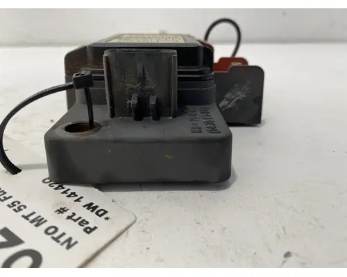 FREIGHTLINER MT55 Fuse Box