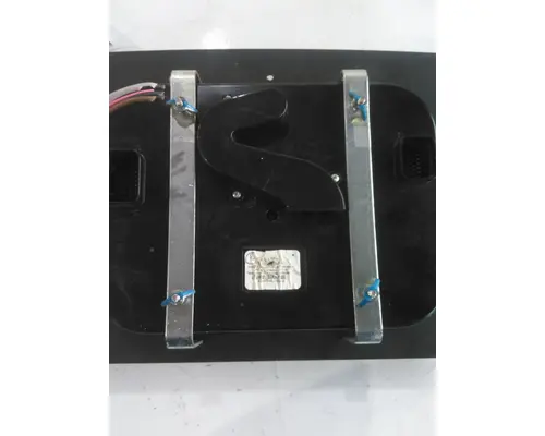 FREIGHTLINER MT55 GAUGE CLUSTER
